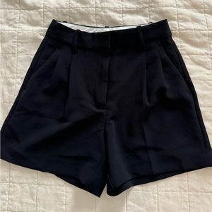 Aritzia effortless short